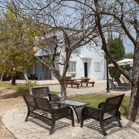 Philandrea - Sea Caves Villa *